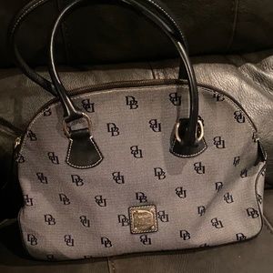 Hand bag